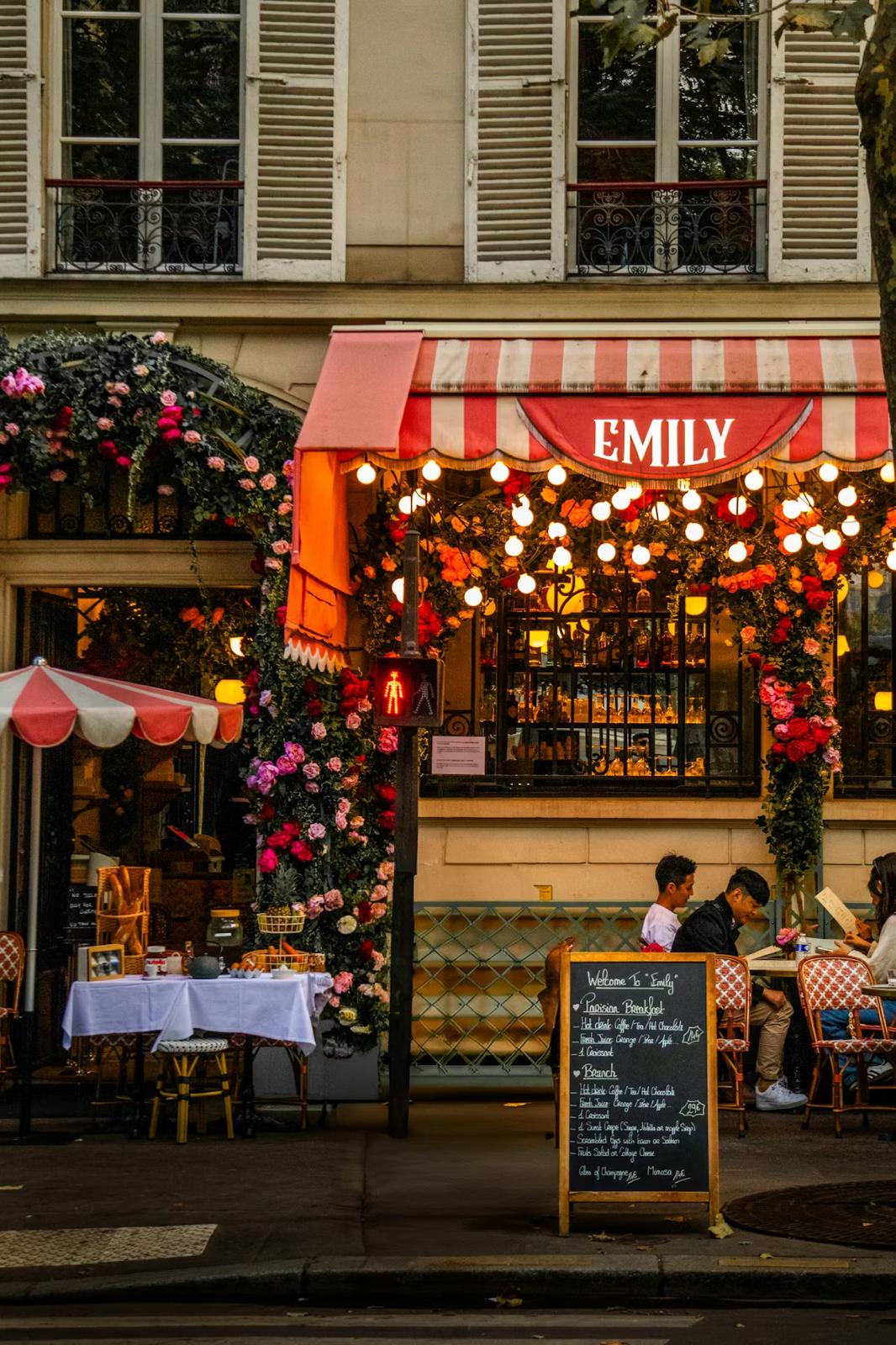 Hangi "Emily in Paris" Karakterisin?